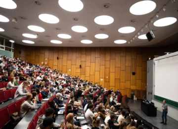 德国移民，怎么样在德国大学毕业后留在德国？