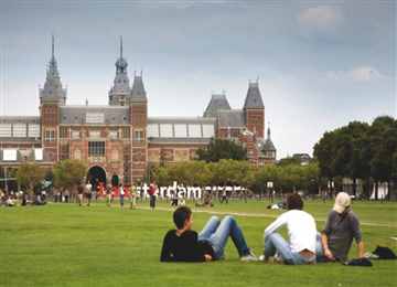 荷兰留学，什么是2022年全年的学费、房租、日常开销？